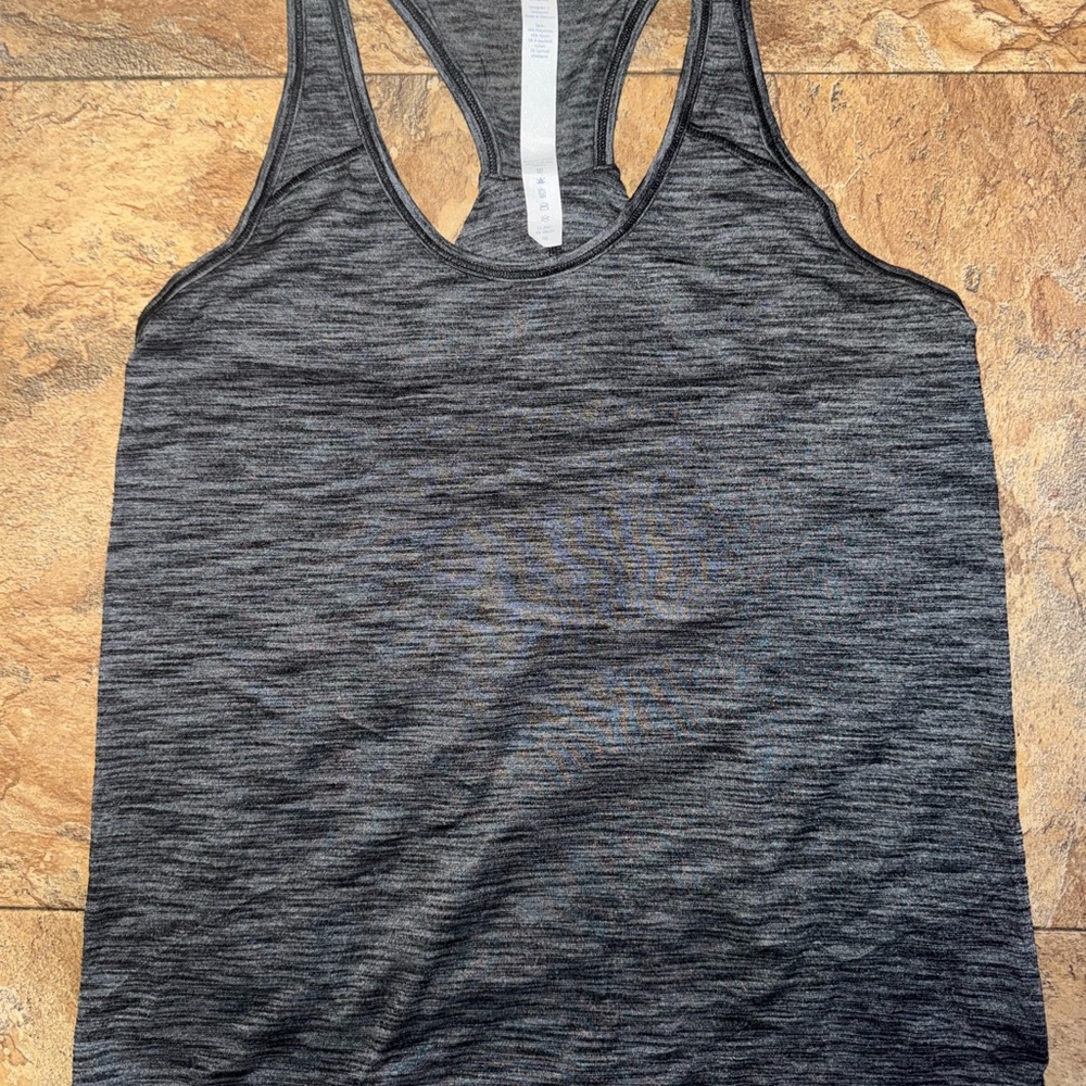Lululemon heathered gray Tank. Size 4